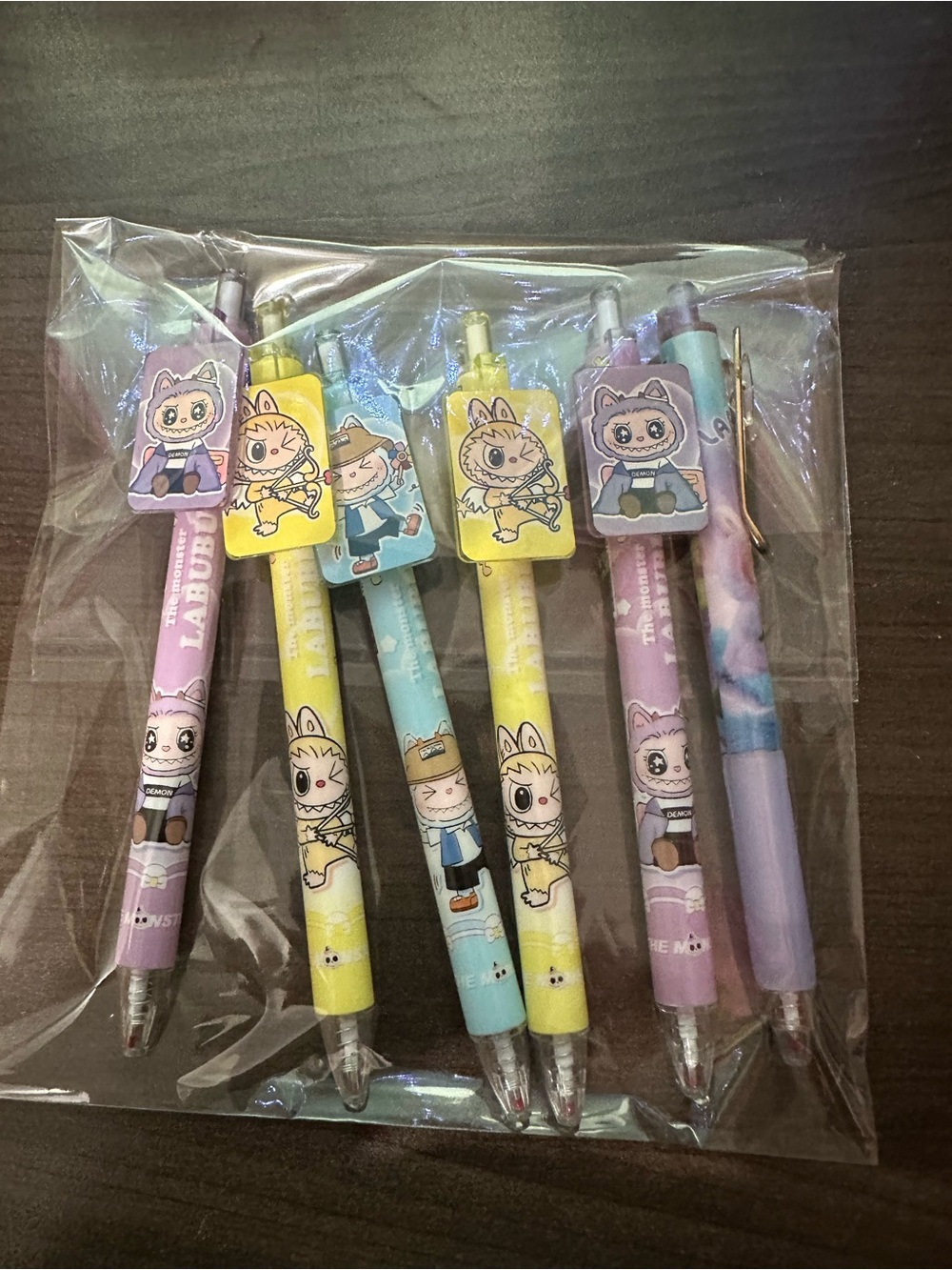 6 pens